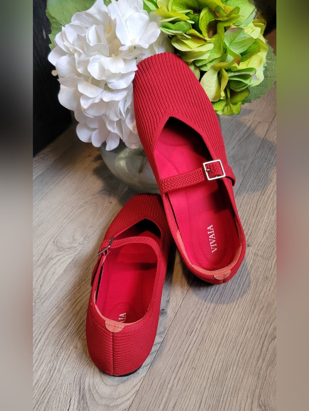 Vivaia Mary Jane Buckle Square-Toe V-Cut Red Flats, Women's US 8 EU 39 - Picture 3 of 16